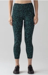 Lululemon Crop (19")Thrive Viridian Green Black Size 6 - Picture 1 of 6