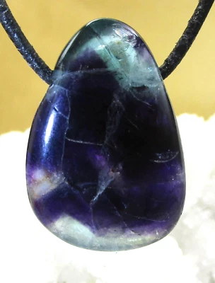 REGENBOGEN  FLUORIT Edelstein  Anhänger  TROMMELSTEIN  gebohrt   Nr.33 - Bild 1 von 2