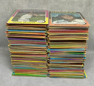 More than 400 (~415) Cards! Including Fisk, Santo, Torre and Tiant - Topps 1975 - Image 1 of 4
