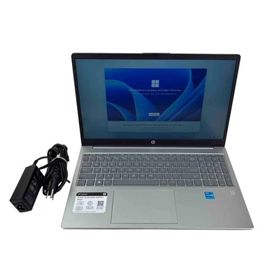 HP 15-fd0132wm Win 11 Core i3-N305 1.8GHz 8GB RAM 256GB SSD 15.6" Foto 1 de 4