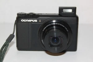 Olympus Stylus XZ-10 Camera for parts - Picture 1 of 10