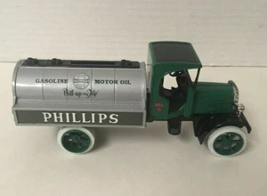 ERTL #B707 PHILLIPS 1925 TANKER BANK 1:34 Scale NIB - Picture 1 of 6