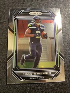 2022 Prizm Football Kenneth Walker III Base Rookie #318 Seattle Seahawks RC - Picture 1 of 2