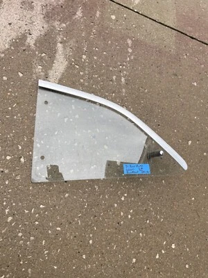 Ford Pinto Runabout 1971 cuarto de vidrio izquierdo - OEM Foto 1 de 4