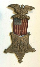 Civil War Grand Army of the Republic Veteran Ribbon Pin American Flag 1861-1866
