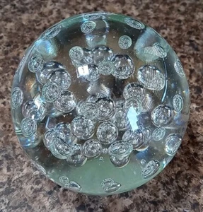 "Pisapapeles de vidrio artístico esfera orbe transparente circular 3 libras 4""x 13"" burbujas controladas" - Imagen 1 de 4
