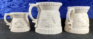 Juego de crema/vasos medidores de cerámica vintage; patrón de vid; 2,4,8 oz; EX - Imagen 1 de 11