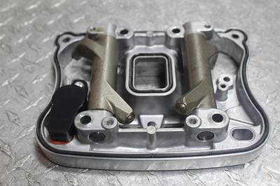 19-22 HARLEY-DAVIDSON IRON 883 1200 OEM CAIXA DE BRAÇO OSCILANTE INTERNA INFERIOR 17598-07A - Imagem 1 de 4