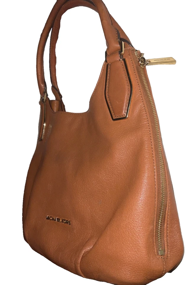 Cremalleras laterales de cuero Michael Kors Hobo Foto 1 de 4