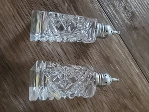 Vintage Klar Geschliffenes Glas Kristall Salz & Pfefferstreuer Hergestellt in Japan H 5" - Bild 1 von 3