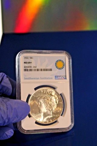1922 $1 PEACE "BRIGHT+ WHITE" ( *RARE* SMITHSONIAN LABEL) NGC MS64 " + "LOW POP! Cover