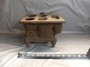 Antique QUEEN Cast Iron Cook Stove Salesman Sample - Picture 1 of 9