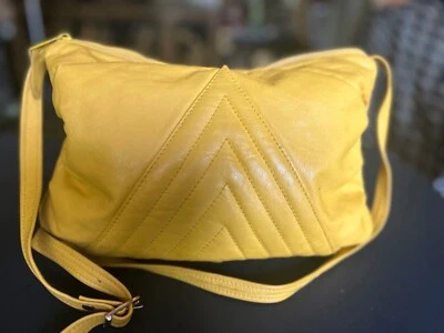 RARE !!!Vtg 80s Lemon Yellow Quilted Leather Shoulder Bag Crossbody Dubble Zip - Image 1 of 4