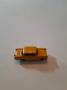 Vintage Matchbox Toys No. 45 Vauxhall Victor Yellow - Picture 1 of 4