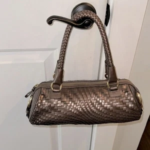 Borsa a tracolla Cole Haan piccola metallica Genevieve II borsetta pelle - Foto 1 di 11