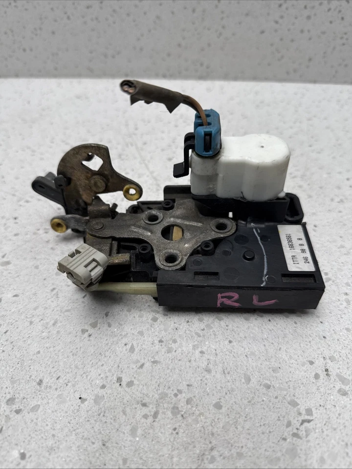 Pontiac Grand AM 1999-2005 sedán cerradura puerta delantera derecha pestillo actuador fabricante de equipos originales Foto 1 de 4