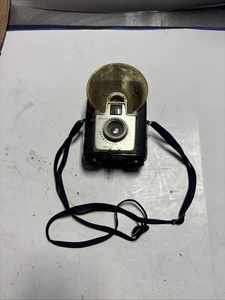 Vintage Kodak Brownie Starflash Kamera mit Dakon Objektiv mit Trageriemen UNGETESTET MIT Film - Bild 1 von 7