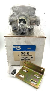 NIB BENDIX 065146 5.5 BPR-1 RELAY VALVE GENUINE BENDIX BP-R1 BOBTAIL BRAKE OEM - Picture 1 of 2
