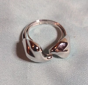 Vintage Avon Silver Tone Heart to Heart Ring Sz 5 Adjustable R11 - Picture 1 of 7