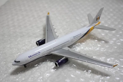 Modelo fundido a presión Gemini Jets Monarch Airlines Airbus A330-200 1:400 Foto 1 de 4