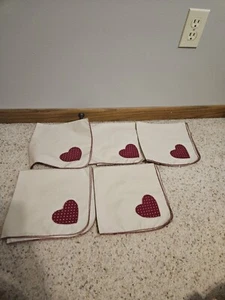 Set Of 5 Handcrafted Red Heart Design Napkins - Picture 1 of 3