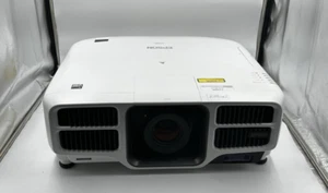 Epson Pro L1300U 8000 Lumens LASER 3LCD 4K Enhancement Projector W/ ELPLM08 LENS - Imagen 1 de 10