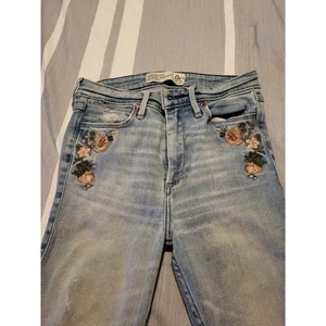 Abercrombie & Fitch Super Skinny High Rise Jeans 0R Embroidered Distressed - Picture 1 of 6