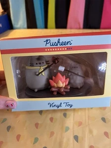 Pusheen Box Summer 2020 Campfire Pusheen with Stormy Vinyl Figure - Picture 1 of 6