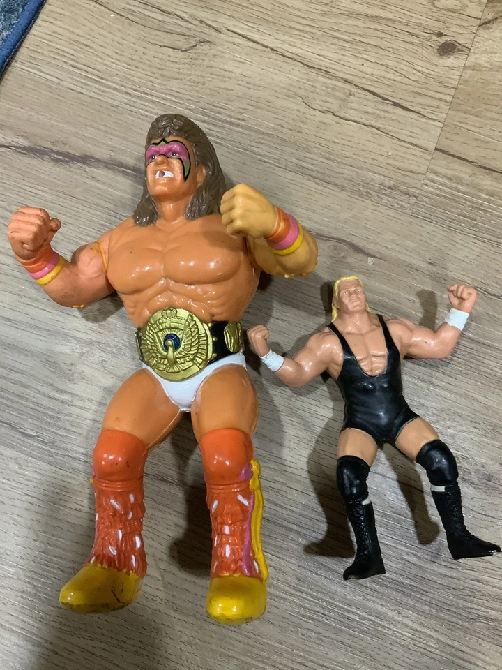 Figura pistola de agua bomba de agua WWF Ultimate Warrior 1990 juguete roto y galoob Foto 1 de 4