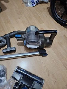 vax Cordless Vacuum 32V - Picture 1 of 4