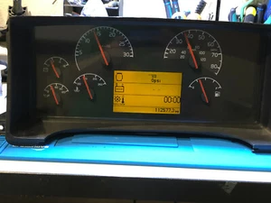2004 VOLVO BLUEBIRD USED DASHBOARD INSTRUMENT CLUSTER FOR SALE - Picture 1 of 13