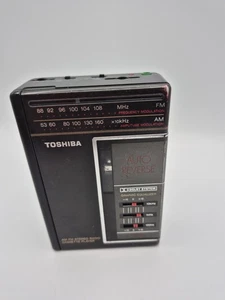TOSHIBA KT-4048 AM FM STEREO RADIO CASSETTE PLAYER. - Picture 1 of 11