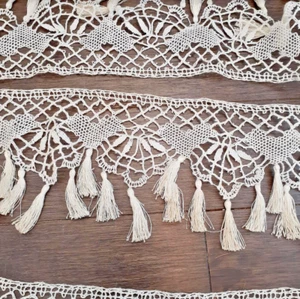 Vintage Crochet Cotton Off White Trim with Hearts Fans & Tassels 2.6 Yards / 94" - Picture 1 of 6