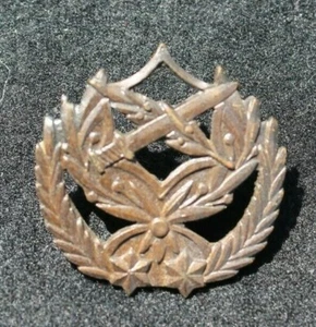 HUNGRÍA HÚNGARA DESCONOCIDO SOMBRERO PIN PIN CLIPS FALTAN - Imagen 1 de 2