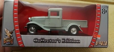 Road Signature Collection Ford Pick Up 1934 Grey 1/43 NEW in box - Image 1 of 4