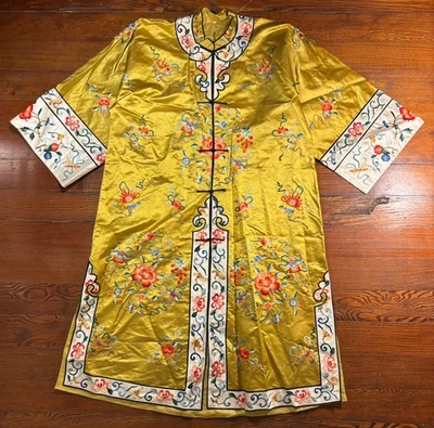 Antique Silk Embroidered Floral Robe Size M - Image 1 of 4