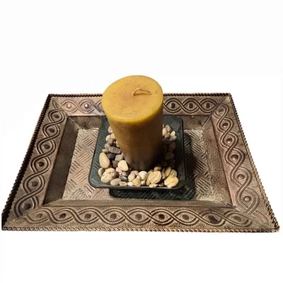 Bandeja de Metal Rústico Decorativo Candelabro Guijarros Acento Decoración de Mesa Foto 1 de 2