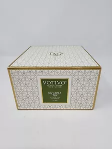Candela Votivo Sequoia Fir Holiday Triple Wick - grande 17 once - NUOVO con scatola - Foto 1 di 10