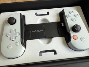 PlayStation Backbone Made For iPhone Lightning PS Remote - Picture 1 of 12