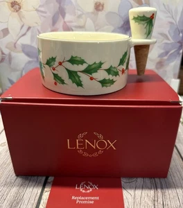 NEW (Other) Lenox Holiday Wine Bottle Coaster and Stopper Set Holly design - Picture 1 of 7