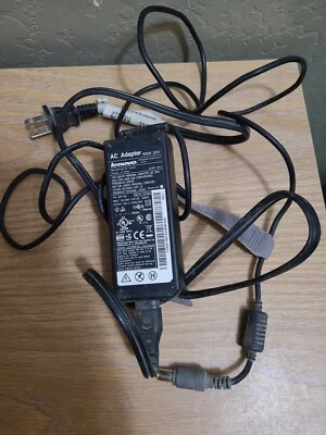 Adaptador de corriente y cable genuino Lenovo ThinkPad 65W 92P1156 Foto 1 de 4