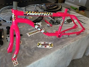 1990 GT PRO FREESTYLE DAYGLO PINK - Picture 1 of 11