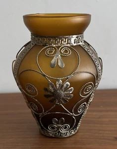 Vintage Cyprus Handmade Opaque Glass Vase Silver Plated Filigree Overlay 12cm - Picture 1 of 8
