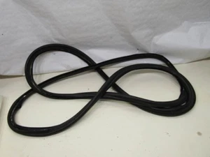 Skoda Octavia Mk1 1U 96-04 1.9 estate tailgate rubber seal  - Picture 1 of 4