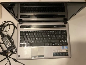 MSI MS-16Y1 A6400 - Intel Core i3 - 15,6 Zoll - SSD - Notebook Laptop Windows 11 - Bild 1 von 4