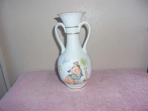 JARRÓN DE PORCELANA DE COLECCIÓN BISQUE ATHENA 7" CON DISEÑO DE MÚSICO Y QUERUBÍN - Imagen 1 de 10