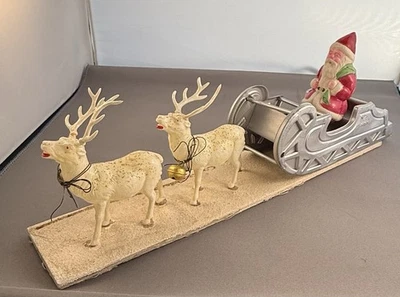 Trineo de Papá Noel de celuloide vintage y 2 renos hecho en Japón 12" montado Foto 1 de 4