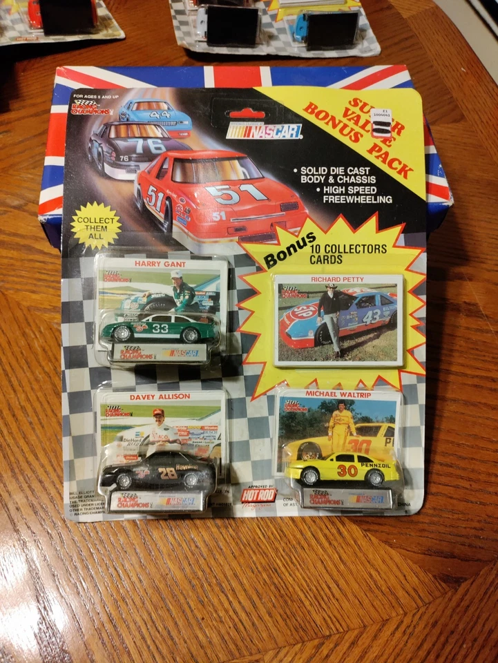 1990 #33 Гарри Гант #28 Дэйви Эллисон #30 Майкл Уолтрип масштаб 1:64 гонки... - Изображение 1 из 1