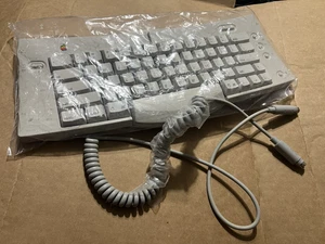 NEUWERTIG!! Vintage Apple M1242 Adjustable Ergonomic Keyboard Computer Cable - Bild 1 von 4
