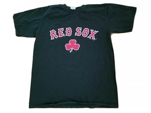 Boston Red Sox Baseball St. Patrick's Day Lucky Shamrock T-Shirt Green M - Bild 1 von 5